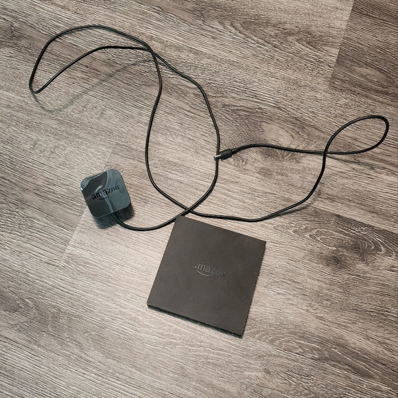 Fire TV 4K digital multimedia receiver streamer - Picture 1 of 7